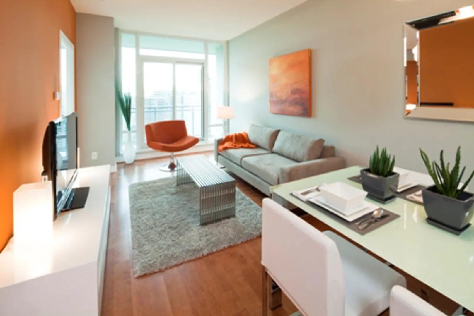 Elle Condominiums – image 4