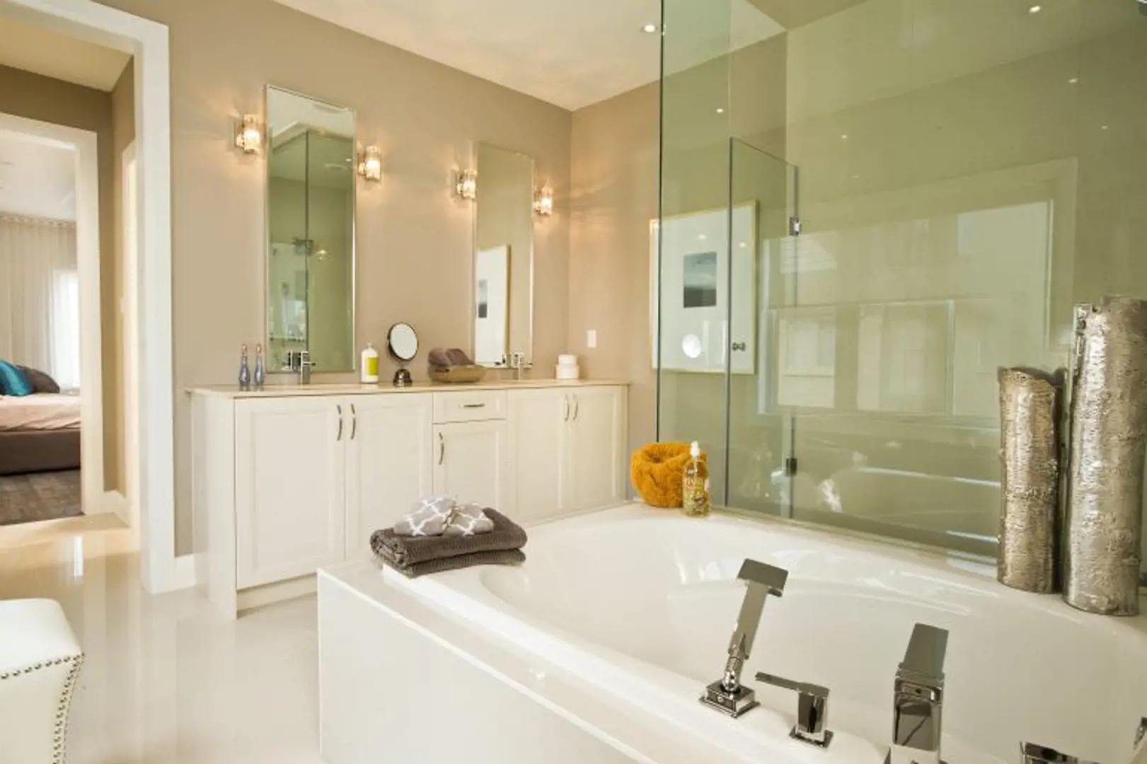 Impressions of Kleinburg – image 2