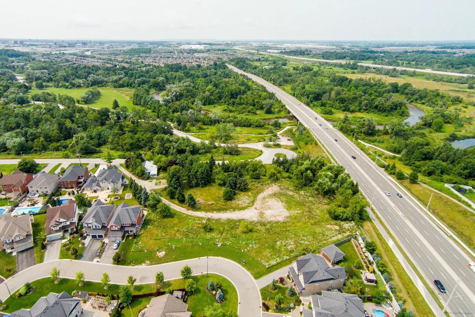 The Crown Collection – image 5