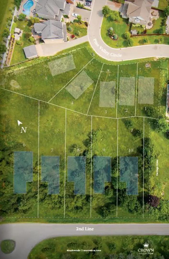 The Crown Collection – image 6